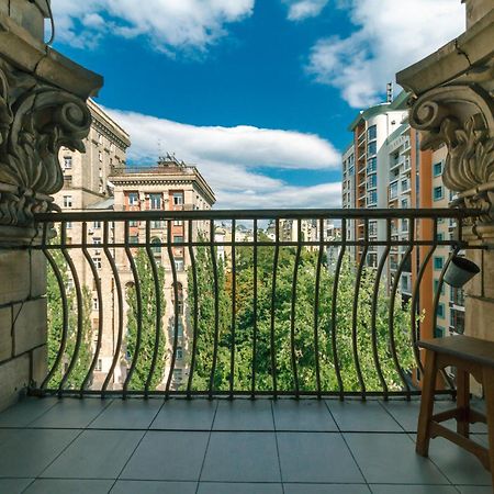 Apartments Rentals Ukraine On Kreshchatik Kiev Esterno foto