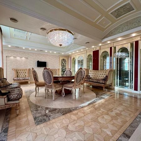 Apartments Rentals Ukraine On Kreshchatik Kiev Esterno foto