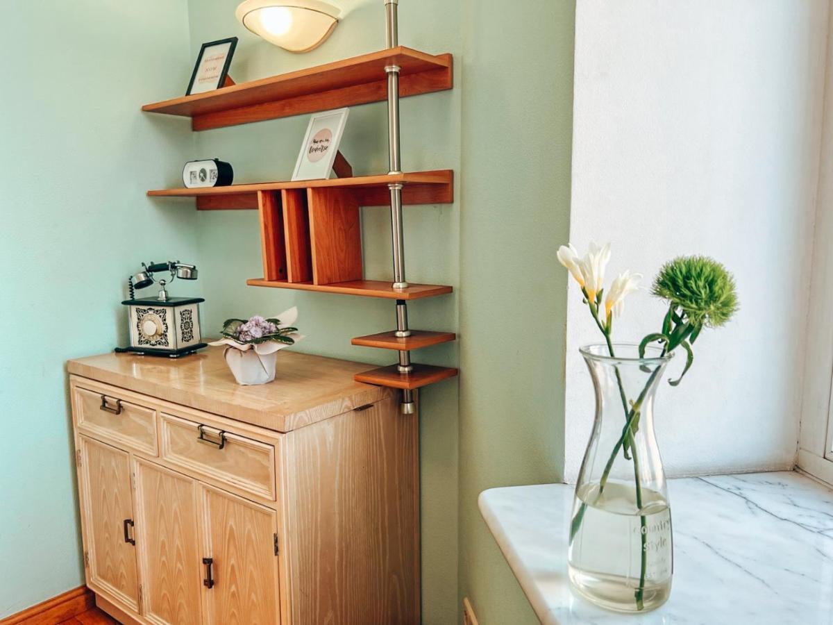 Apartments Rentals Ukraine On Kreshchatik Kiev Esterno foto