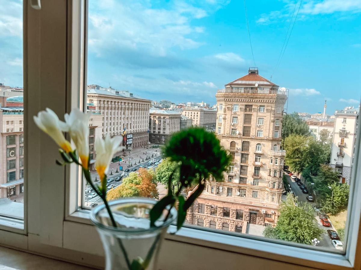 Apartments Rentals Ukraine On Kreshchatik Kiev Esterno foto
