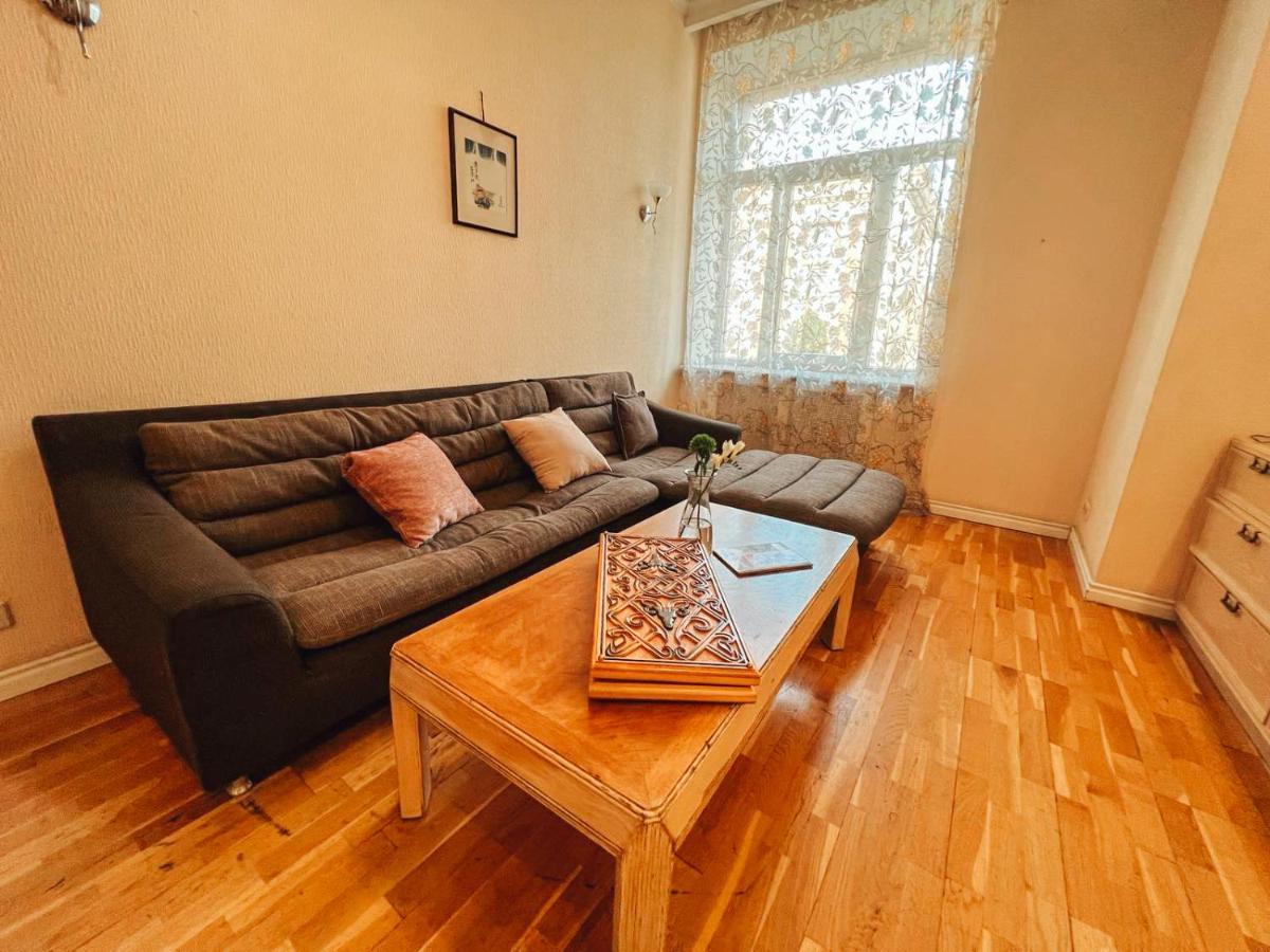 Apartments Rentals Ukraine On Kreshchatik Kiev Esterno foto