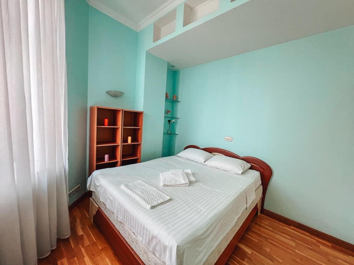 Apartments Rentals Ukraine On Kreshchatik Kiev Esterno foto