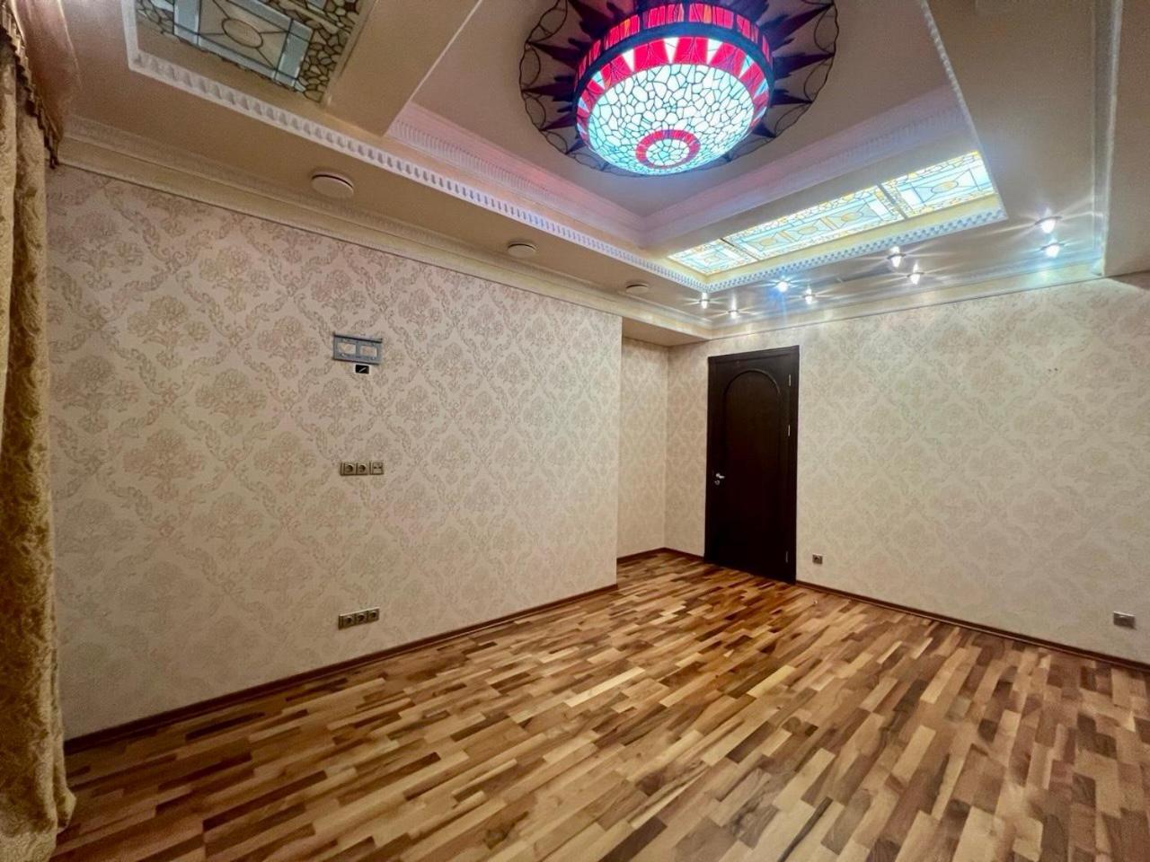 Apartments Rentals Ukraine On Kreshchatik Kiev Esterno foto
