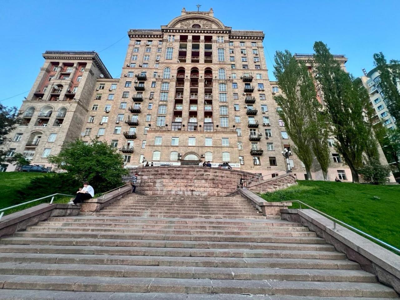 Apartments Rentals Ukraine On Kreshchatik Kiev Esterno foto