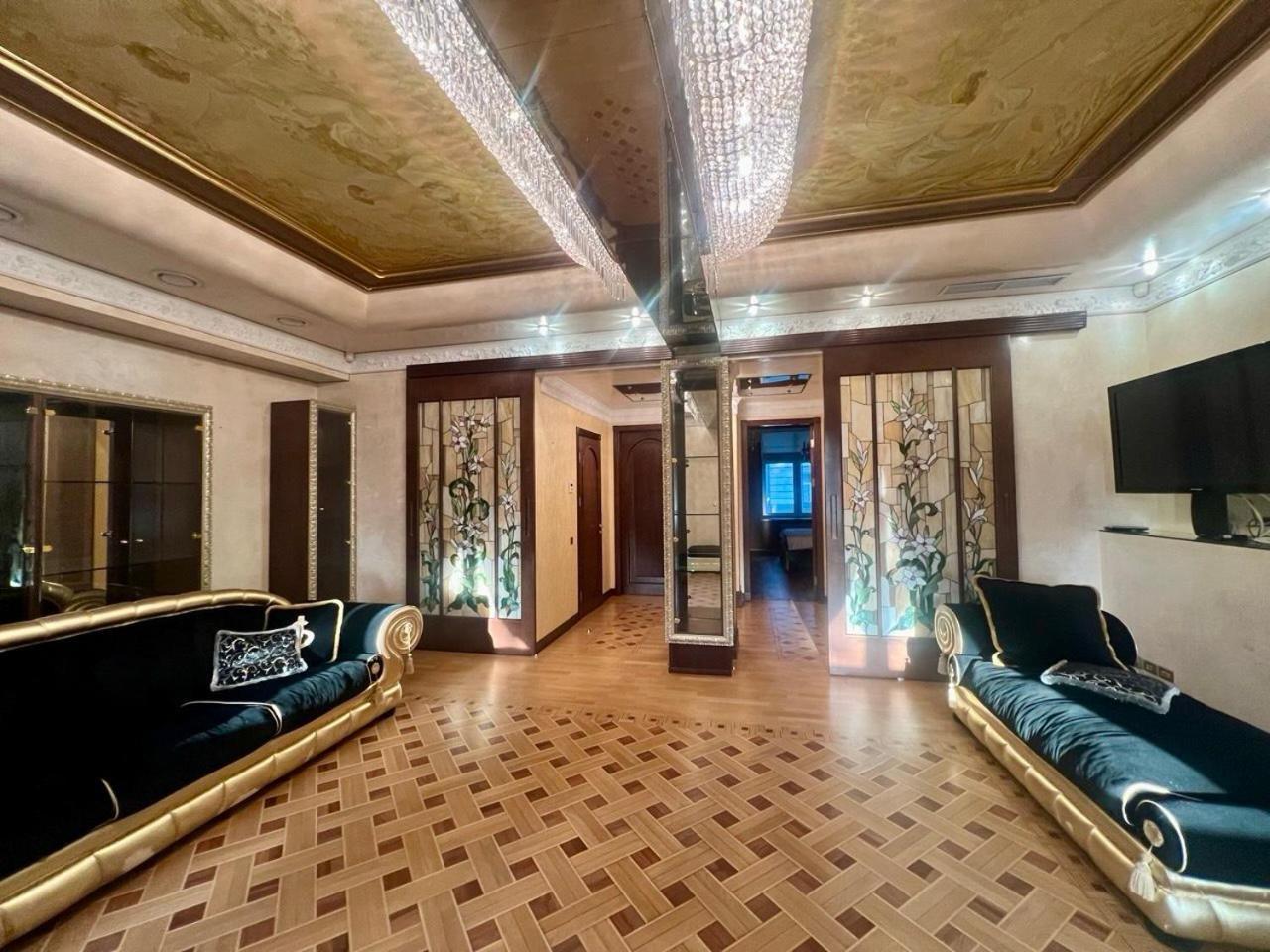 Apartments Rentals Ukraine On Kreshchatik Kiev Esterno foto