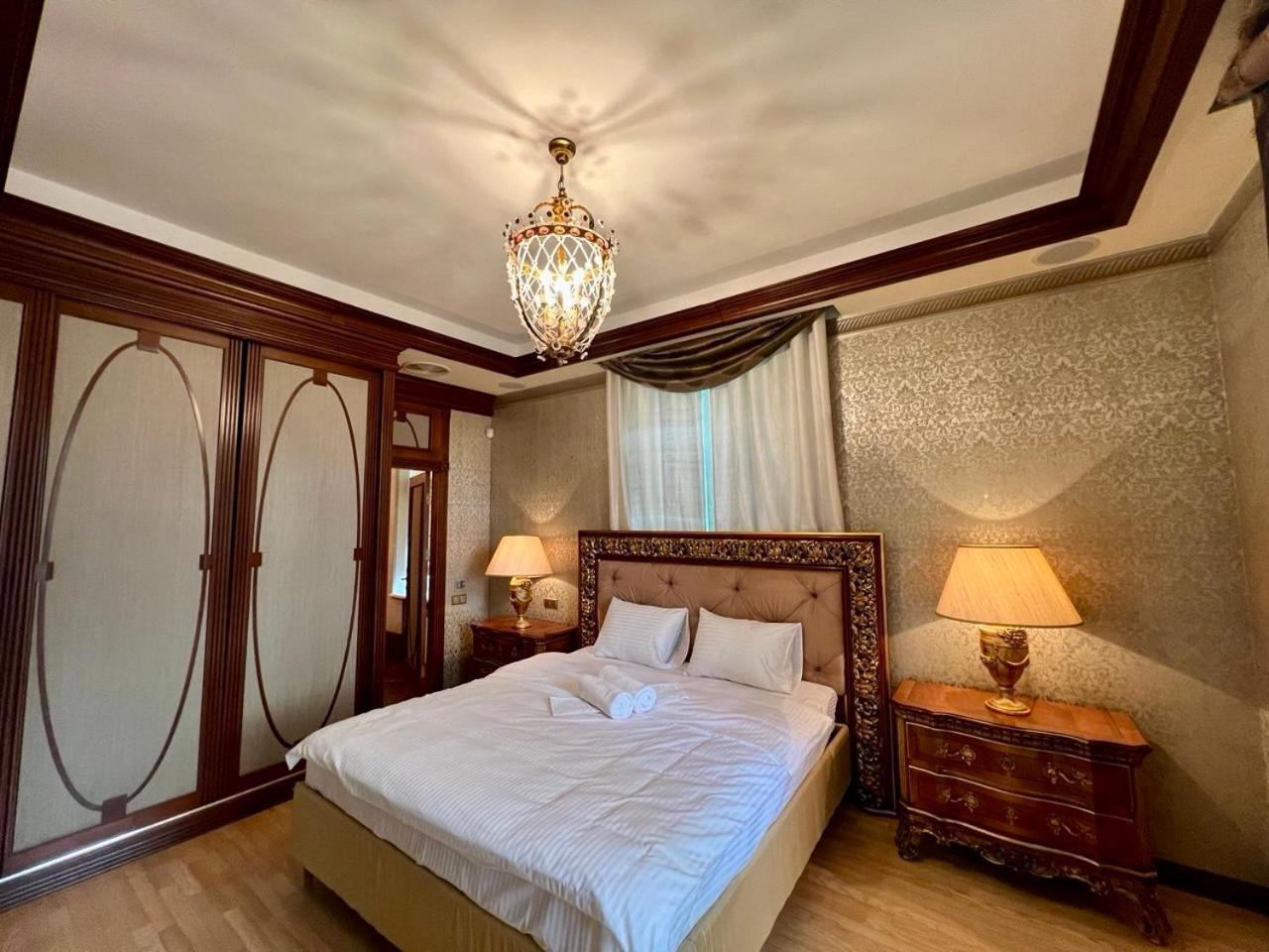 Apartments Rentals Ukraine On Kreshchatik Kiev Esterno foto