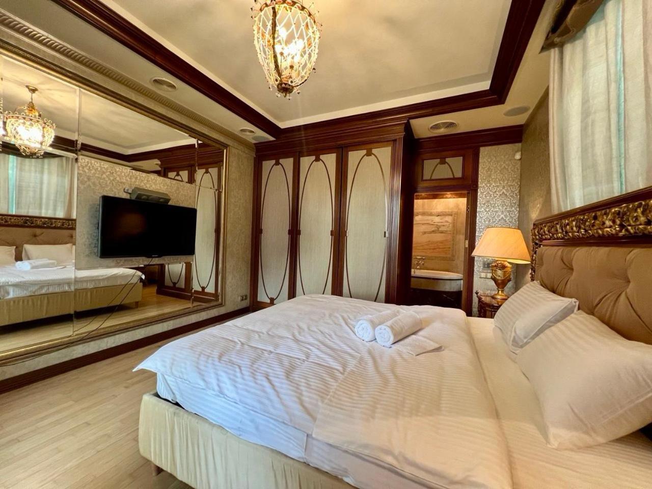 Apartments Rentals Ukraine On Kreshchatik Kiev Esterno foto