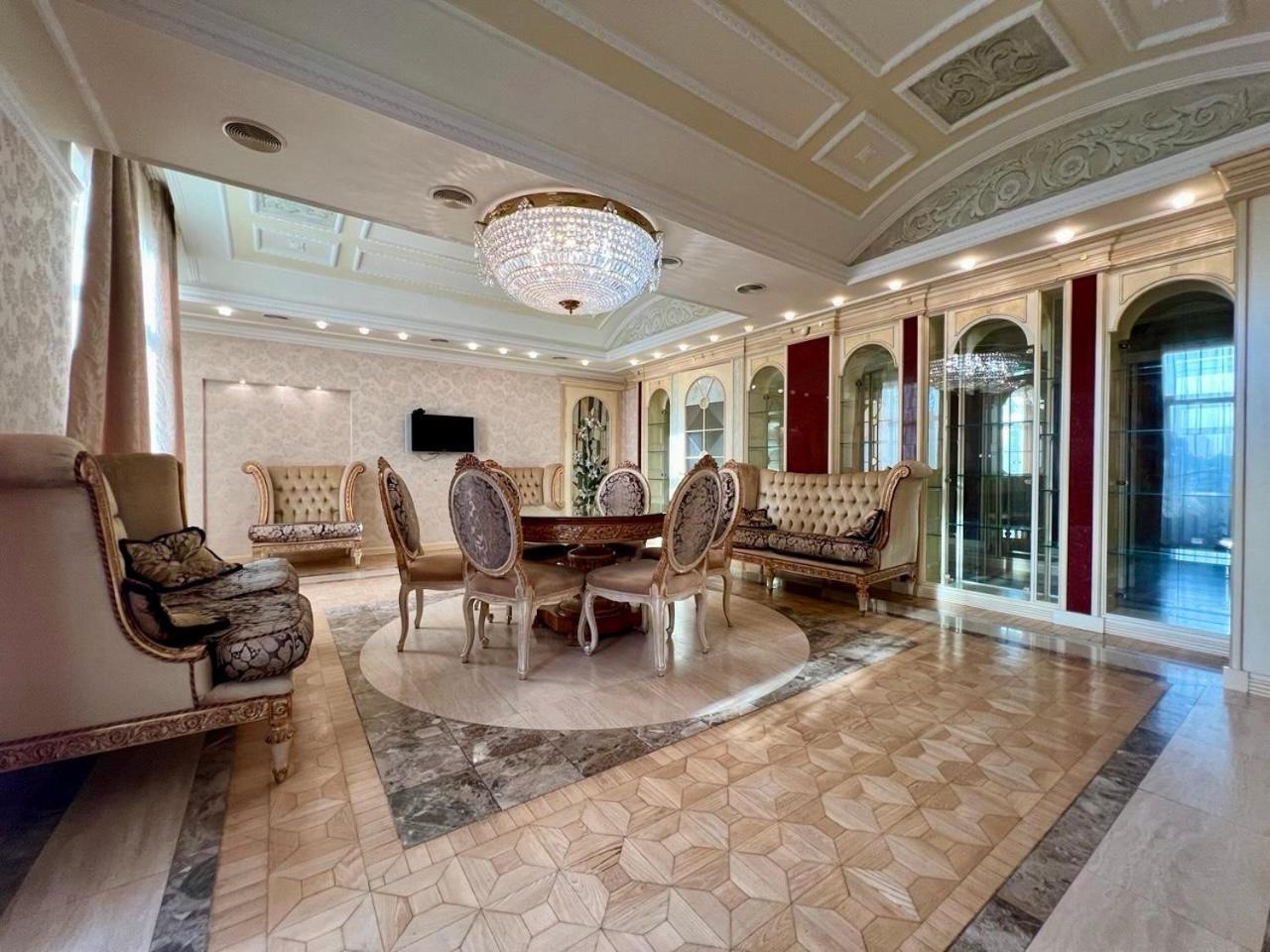 Apartments Rentals Ukraine On Kreshchatik Kiev Esterno foto