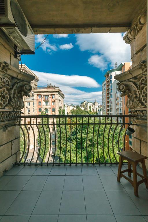 Apartments Rentals Ukraine On Kreshchatik Kiev Esterno foto
